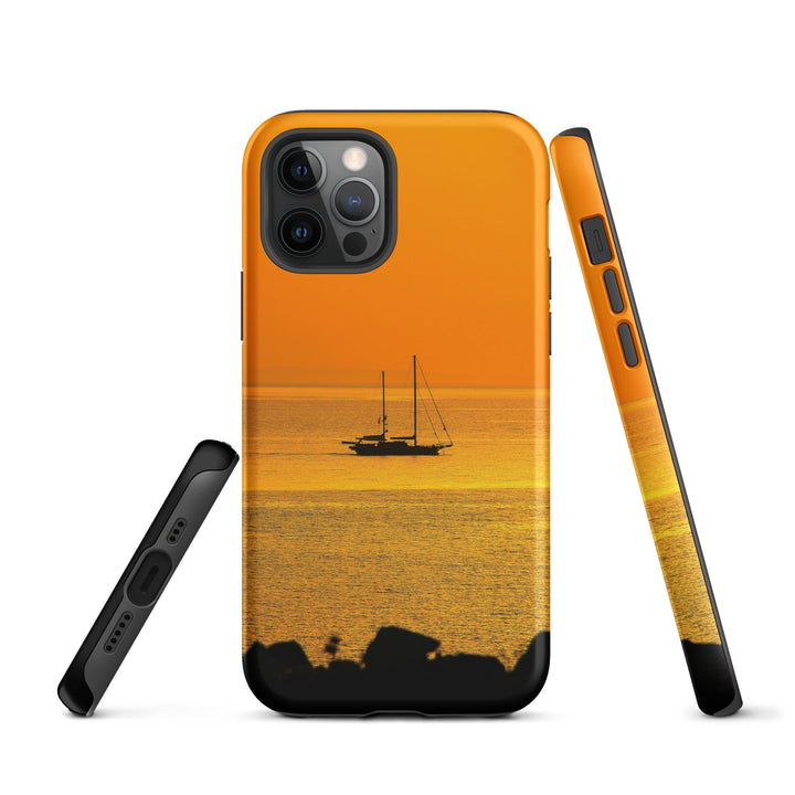 Hardcase iPhone® Handyhülle - a ship on golden sea Kuratoren von artlia iPhone 12 Pro artlia