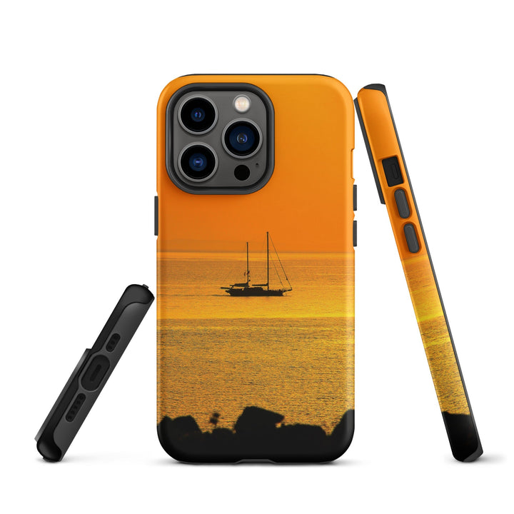 Hardcase iPhone® Handyhülle - a ship on golden sea Kuratoren von artlia iPhone 13 Pro artlia