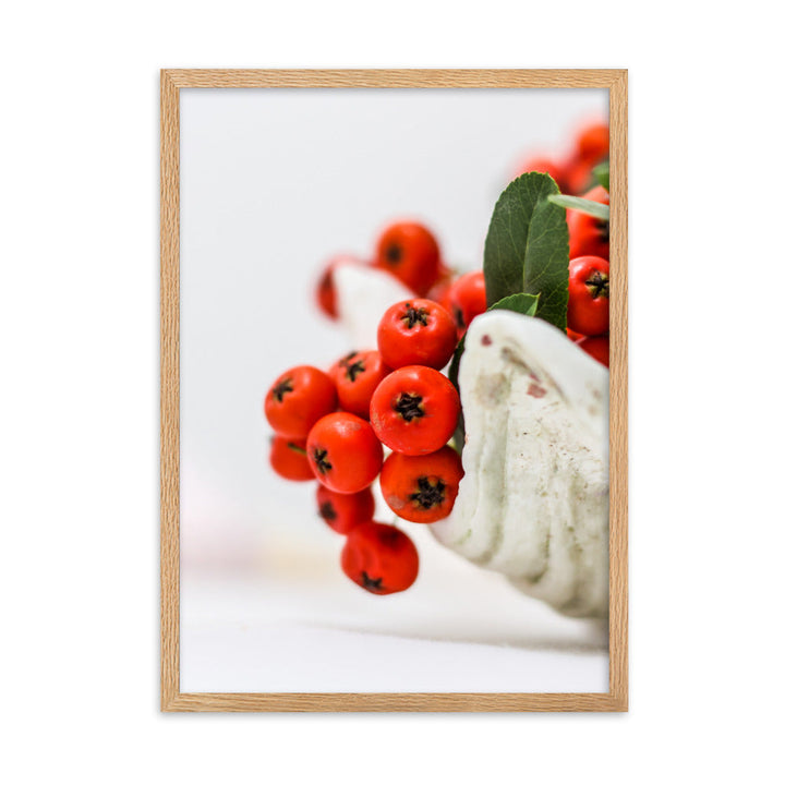 Poster mit Rahmen - Red Berries Kuratoren von artlia Oak / 50×70 cm artlia