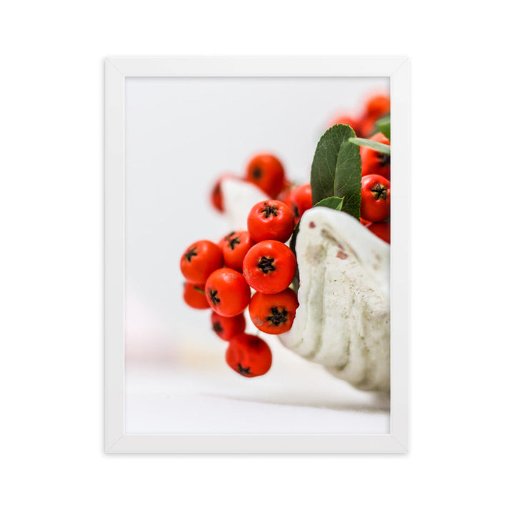 Poster mit Rahmen - Red Berries Kuratoren von artlia Weiß / 30×40 cm artlia