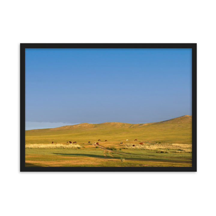 Poster mit Rahmen - Steppe on a calm morning, Mongolia Young Han Song Schwarz / 50×70 cm artlia