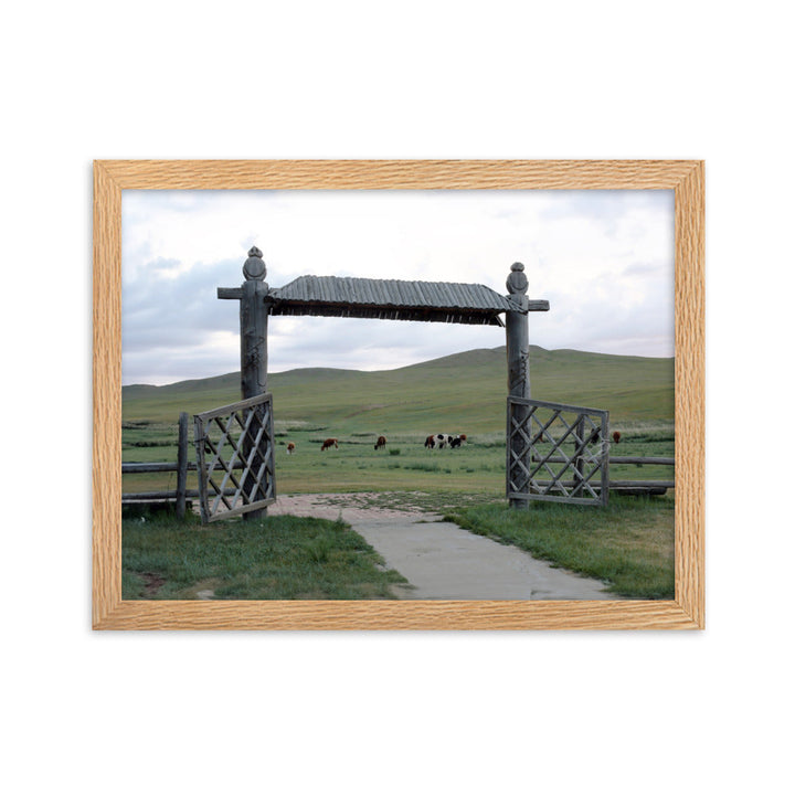 Poster mit Rahmen - The gateway to the steppes of Mongolia Young Han Song Oak / 30×40 cm artlia