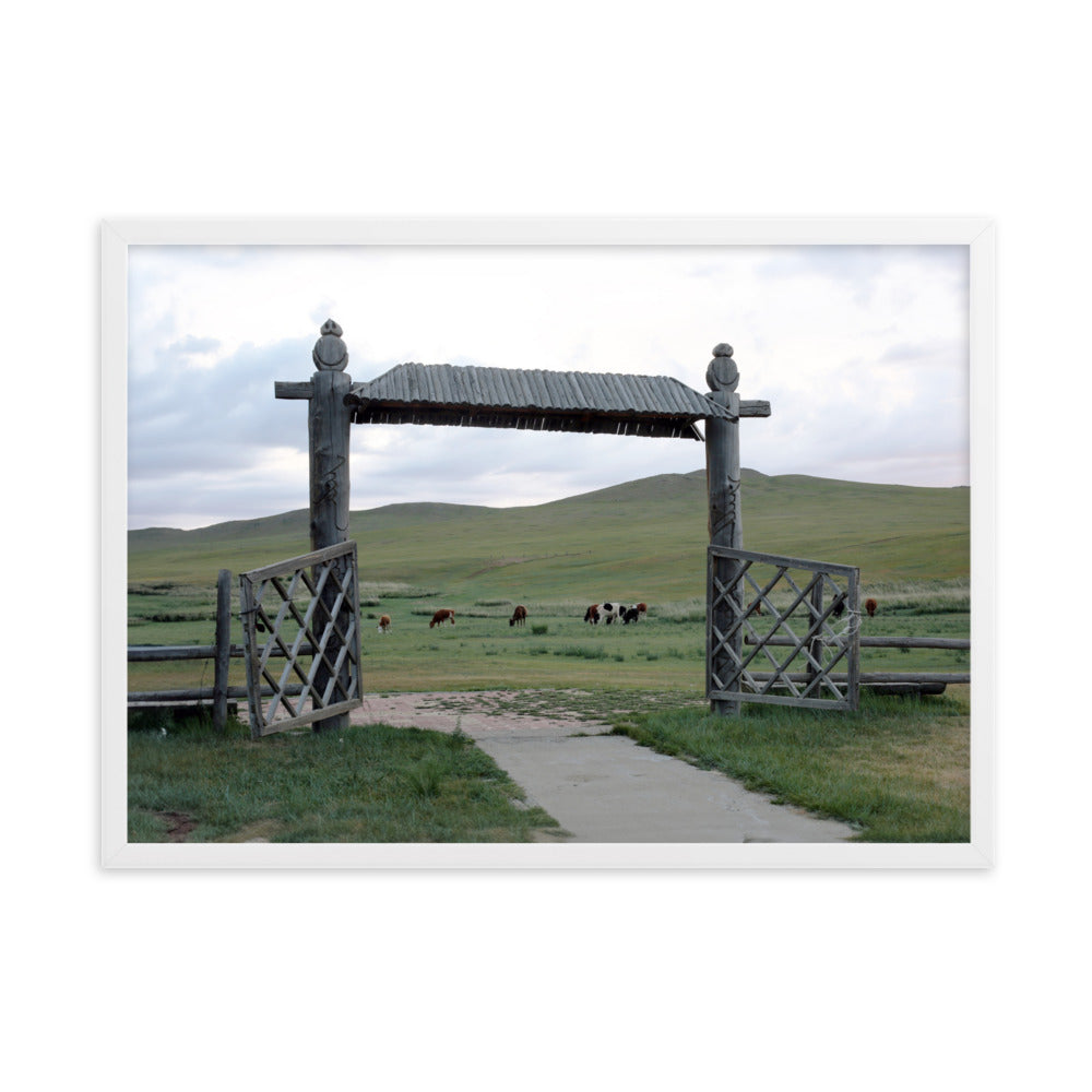 Poster mit Rahmen - The gateway to the steppes of Mongolia Young Han Song Weiß / 50×70 cm artlia