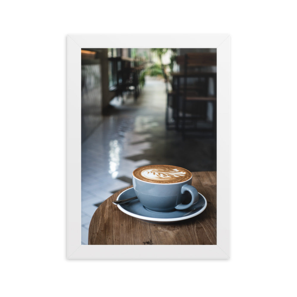 Cappuccino in Café - Poster im Rahmen Kuratoren von artlia Weiß / 21×30 cm artlia