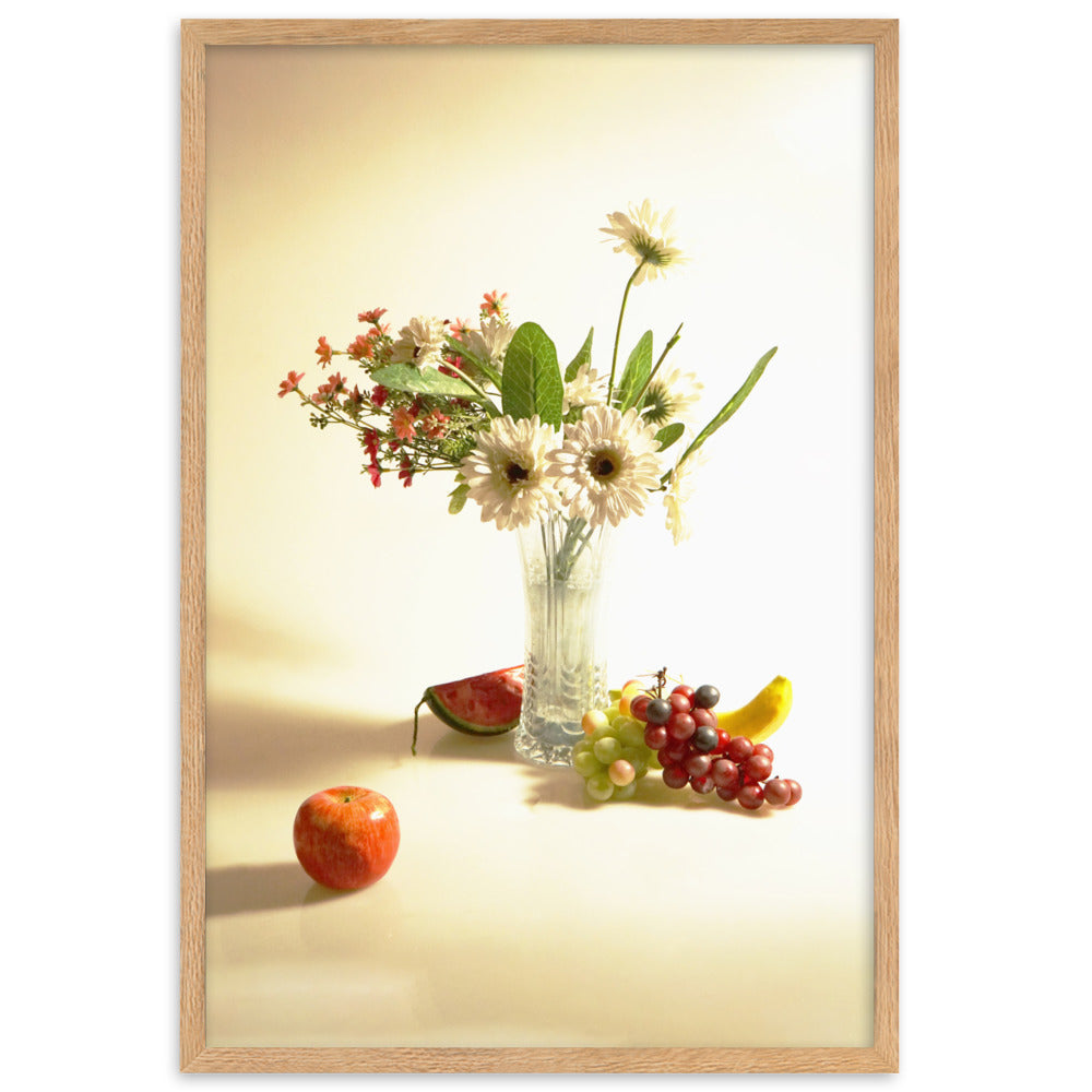 Flower Vase - Poster im Rahmen Kuratoren von artlia Oak / 61×91 cm artlia
