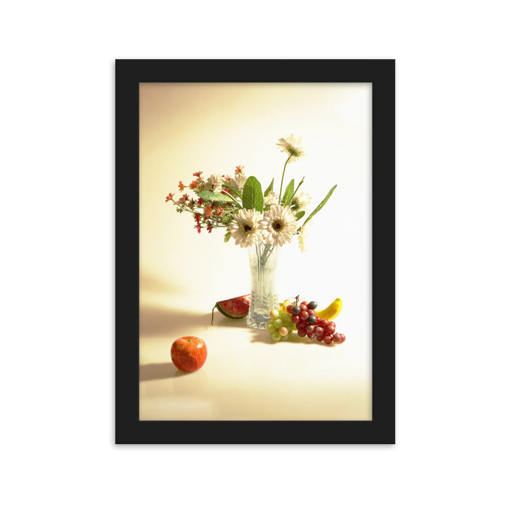 Flower Vase - Poster im Rahmen Kuratoren von artlia Schwarz / 21×30 cm artlia
