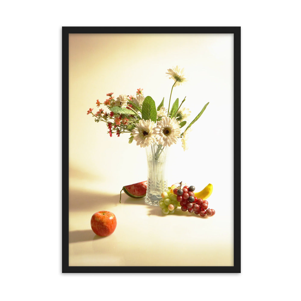 Flower Vase - Poster im Rahmen Kuratoren von artlia Schwarz / 50×70 cm artlia