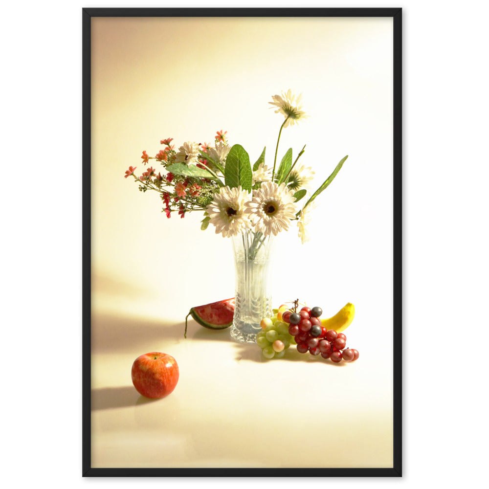 Flower Vase - Poster im Rahmen Kuratoren von artlia Schwarz / 61×91 cm artlia