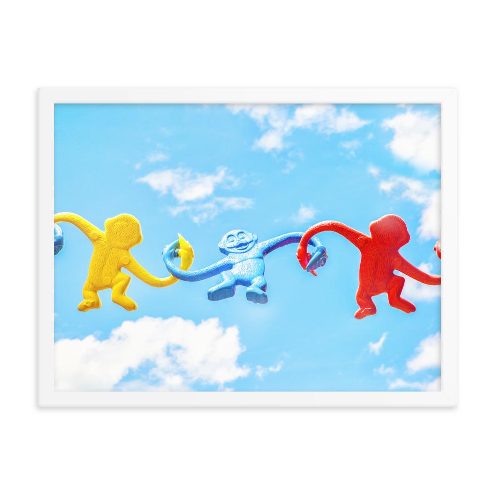 Himmlisches Teamwork - Poster im Rahmen Kuratoren von artlia weiß / 46x61 cm artlia