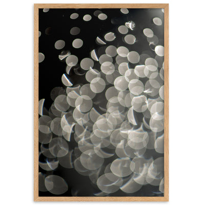 Lichtblasen - Poster im Rahmen Kuratoren von artlia Oak / 61×91 cm artlia