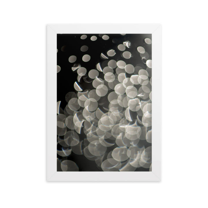 Lichtblasen - Poster im Rahmen Kuratoren von artlia Weiß / 21×30 cm artlia