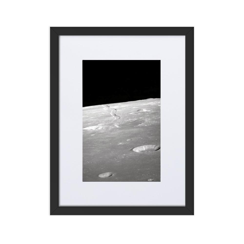 Moon Surface - Poster im Rahmen mit Passepartout NASA schwarz / 30×40 cm artlia