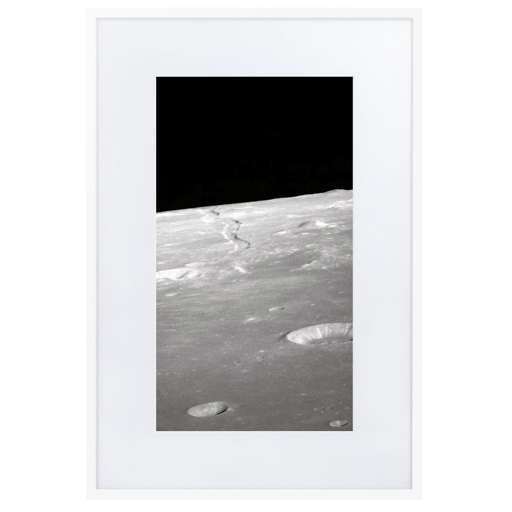 Moon Surface - Poster im Rahmen mit Passepartout NASA weiß / 61×91 cm artlia