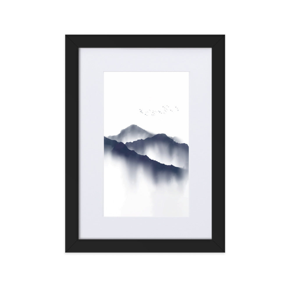 neblige Berge - Poster im Rahmen mit Passepartout Kuratoren von artlia Schwarz / 21×30 cm artlia