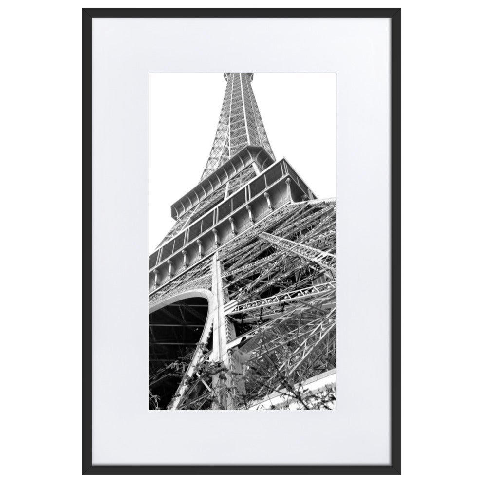 Paris Eiffel Tower - Poster im Rahmen mit Passepartout artlia Schwarz / 61×91 cm artlia