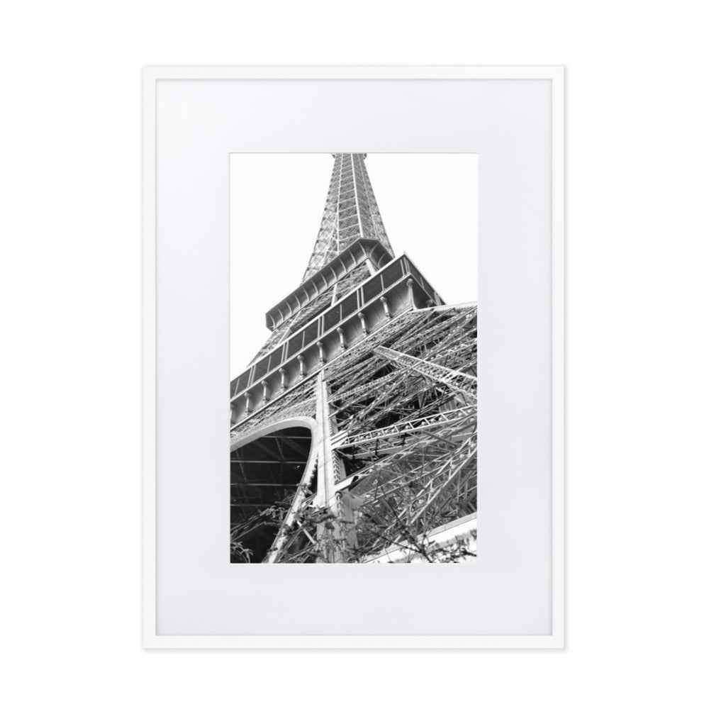 Paris Eiffel Tower - Poster im Rahmen mit Passepartout artlia Weiß / 50×70 cm artlia