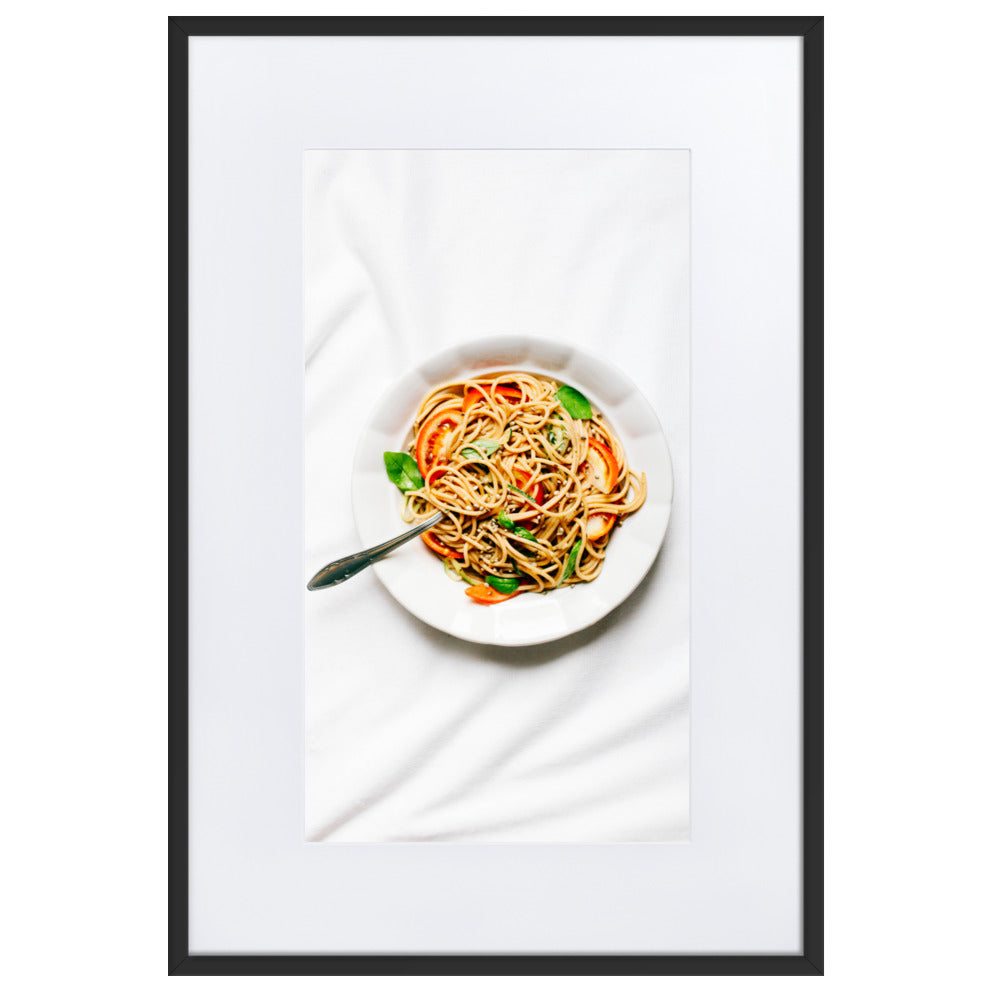 Poster mit Passepartout - leckere Spaghetti Kuratoren von artlia Schwarz / 61×91 cm artlia