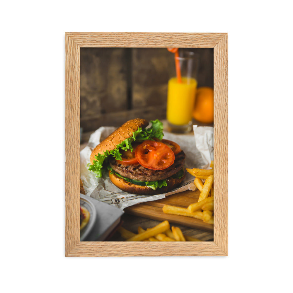 Poster mit Rahmen - Burger und Pommes Kuratoren von artlia Oak / 21×30 cm artlia