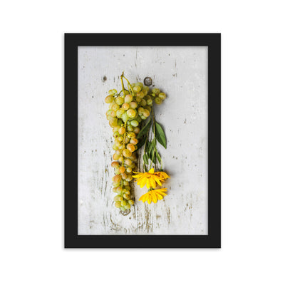 Poster mit Rahmen - Weintrauben und Blumen Kuratoren von artlia Schwarz / 21×30 cm artlia
