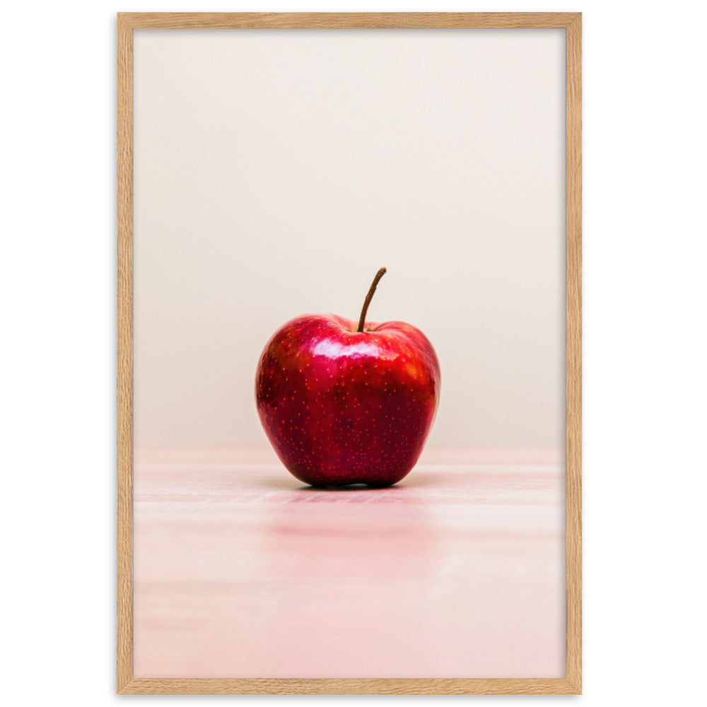 Red Apple - Poster im Rahmen Kuratoren von artlia Oak / 61×91 cm artlia