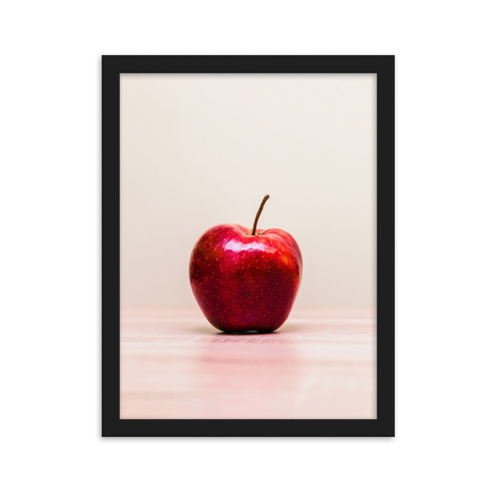 Red Apple - Poster im Rahmen Kuratoren von artlia Schwarz / 30×40 cm artlia