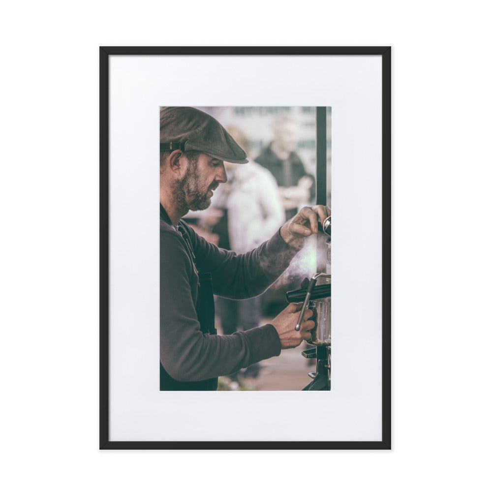 Street Café - Poster im Rahmen mit Passepartout Kuratoren von artlia Schwarz / 50×70 cm artlia