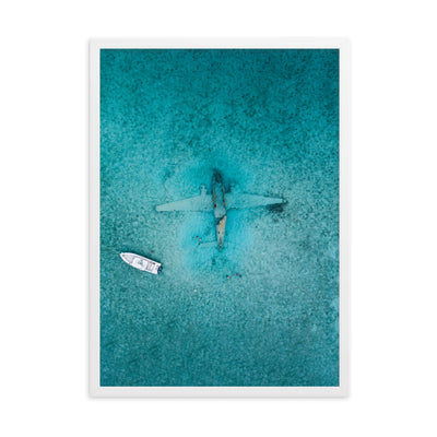 Sunken Plane - Poster im Rahmen Kuratoren von artlia Weiß / 50×70 cm artlia