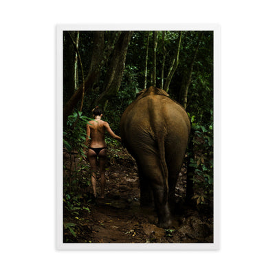 Walking into the Jungle - Poster im Rahmen Kuratoren von artlia Weiß / 50×70 cm artlia